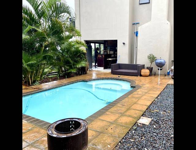 3 BEDROOM DUPLEX FOR SALE IN SEAWARD ESTATES